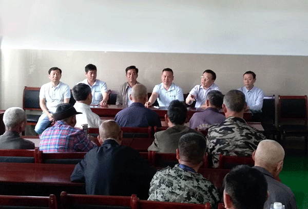 權偉機械董事長張標蒼先生協員工到敬老院獻愛心