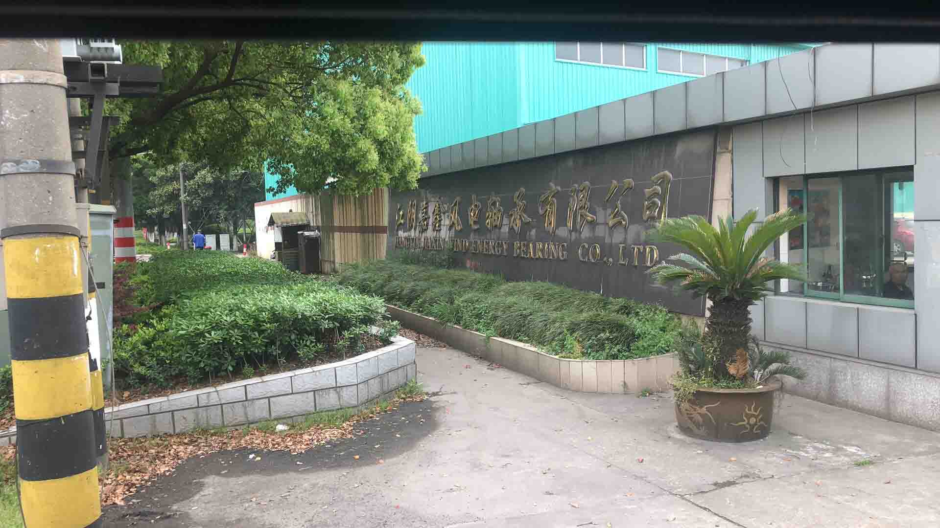 權偉激光切割螺桿空壓機使用案例