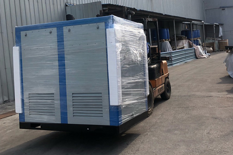 江陰杜奧爾汽車用紡織品公司購入權偉節能螺桿空壓機