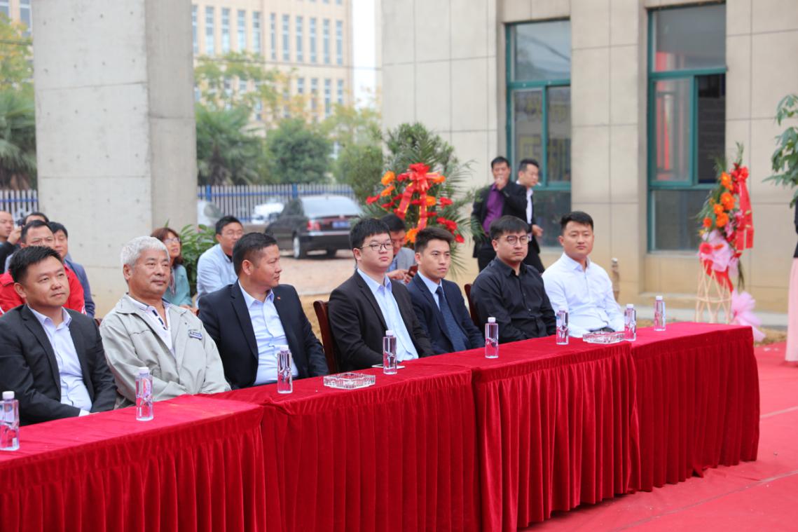 權(quán)偉集團(tuán)蕪湖生產(chǎn)基地 權(quán)偉集團(tuán)蕪湖生產(chǎn)基地