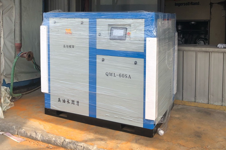 權(quán)偉空壓機(jī) 權(quán)偉空壓機(jī)