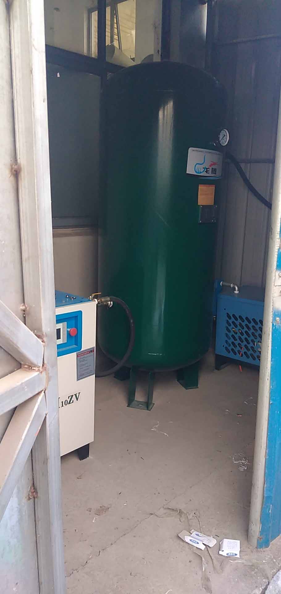 永瑩7.5KW變頻螺桿空壓機(jī) 永瑩7.5KW變頻螺桿空壓機(jī)